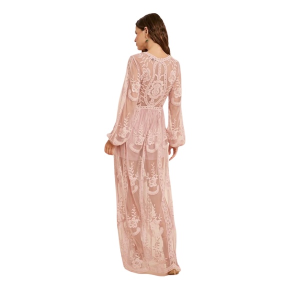Wishlist As You Wish Balloon Long Sleeve Embroidered Maxi Dress In Light Mauve - Picture 2 of 12
